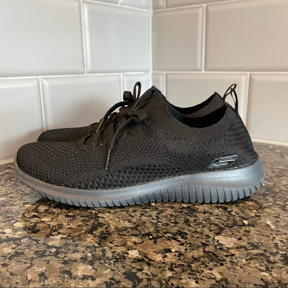 Sketchers Black Memory Foam Air Cooled Sneakers